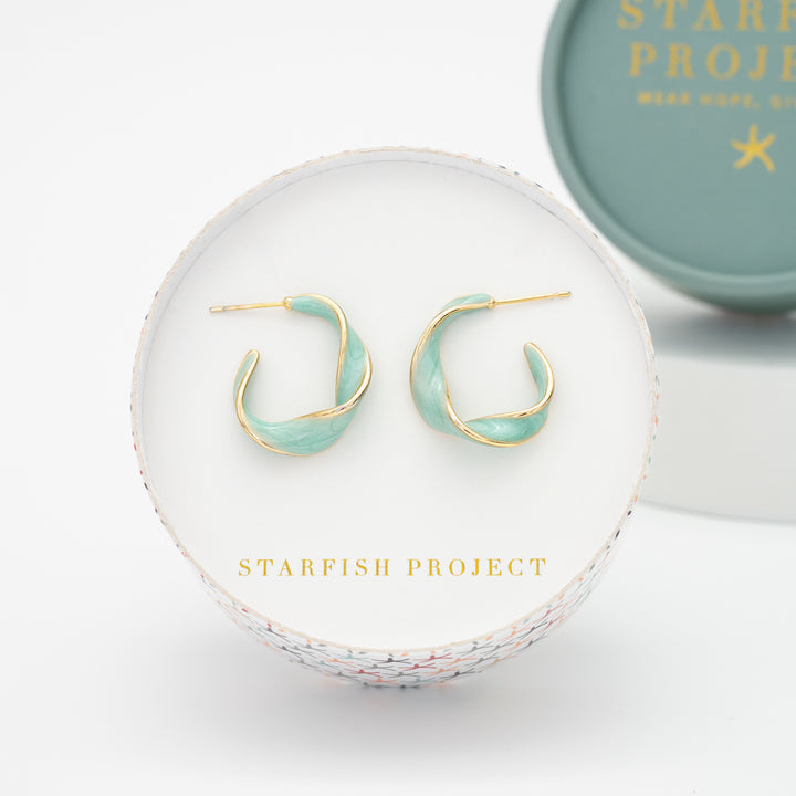 Hoop earring brands, freedom company, jewellery with symbolism for hope, Starfish Project logo