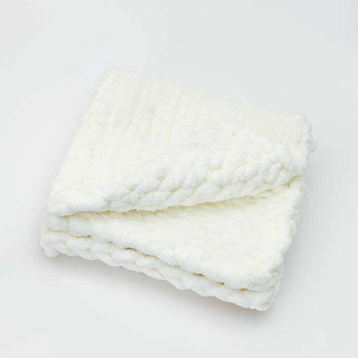 Beautiful hand knit baby blanket in white, soft and comfortable blanket, great gift ideas for women, freedom business