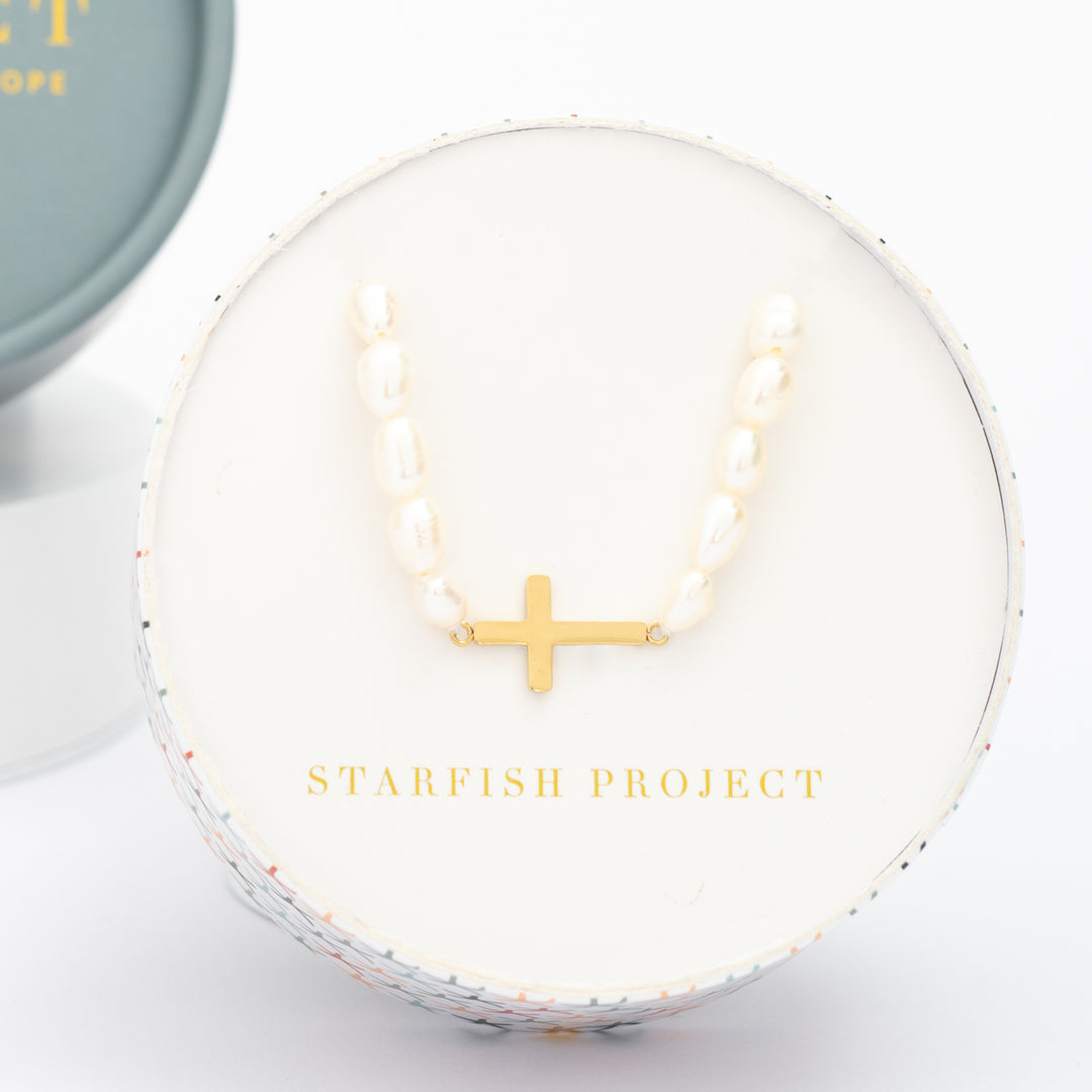 Faithful Pearl Necklace in Gold