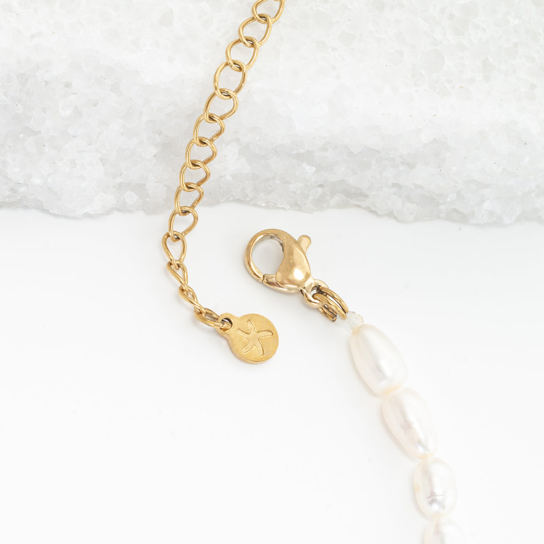 Faithful Pearl Necklace in Gold