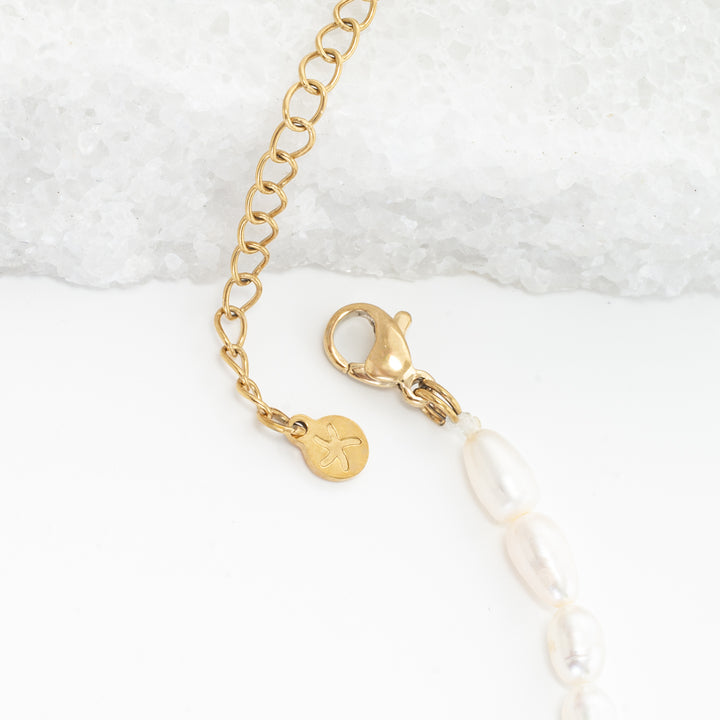 Faithful Pearl Necklace in Gold