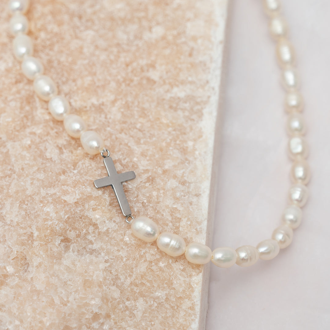 Faithful Pearl Necklace in Silver