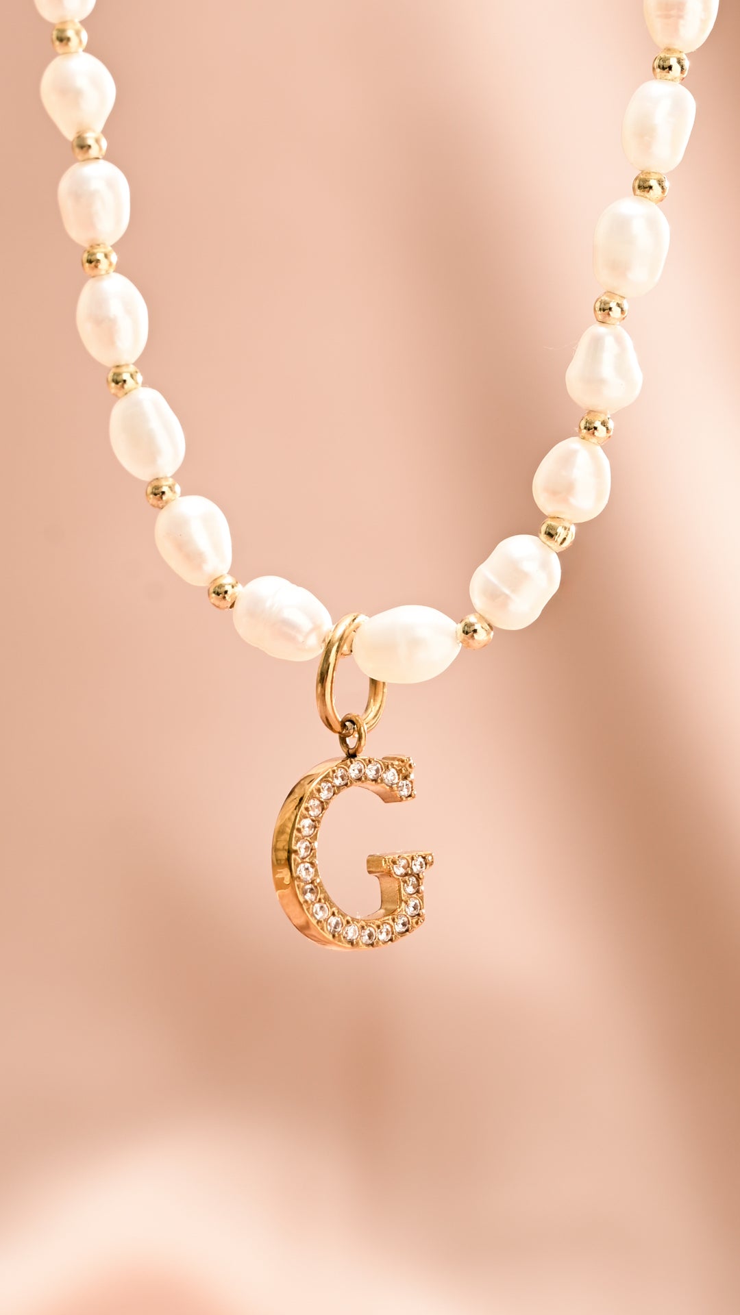 Initial Necklace G with Freshwater Pearl Beaded Chain