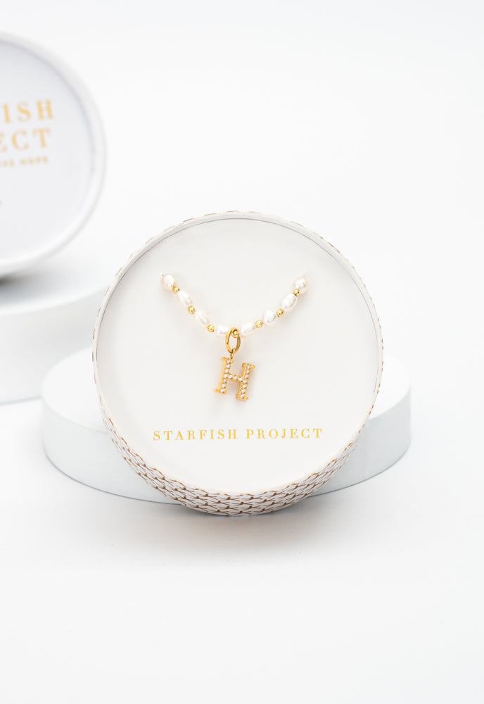 Initial Necklace H with Freshwater Pearl Beaded Chain