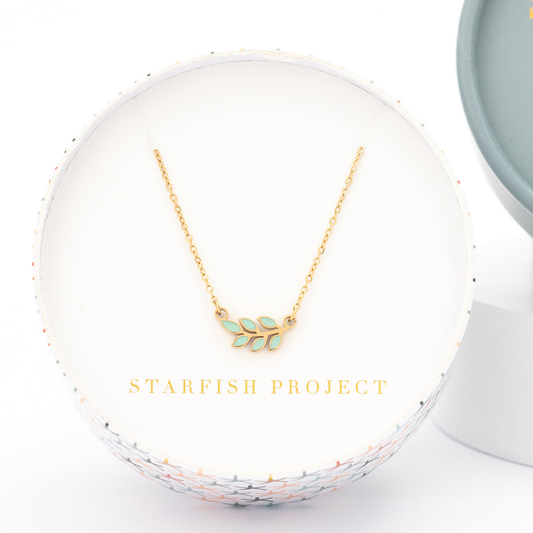 Rowen Leaf Necklace in Mint