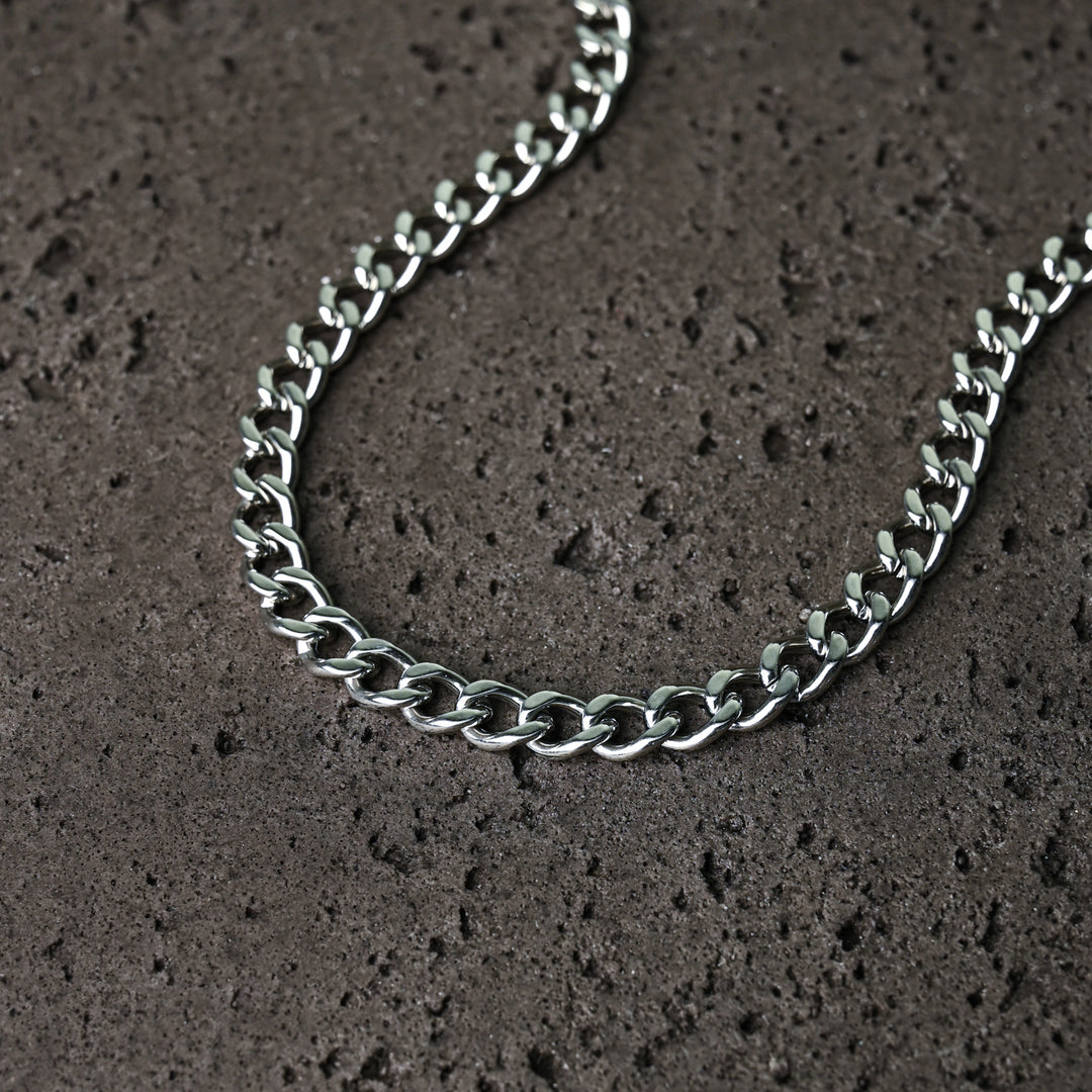 Linked Curb Chain in Stainless Steel