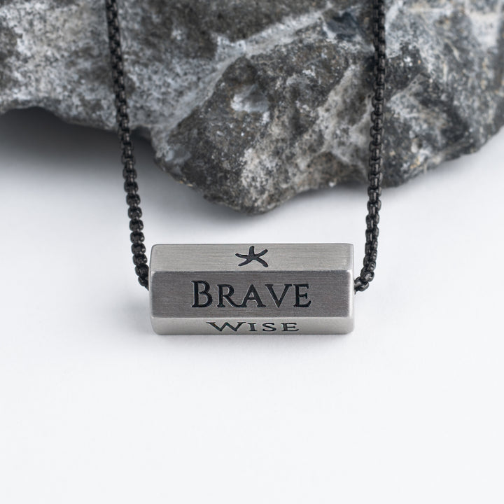 The Pillar Necklace – Silver