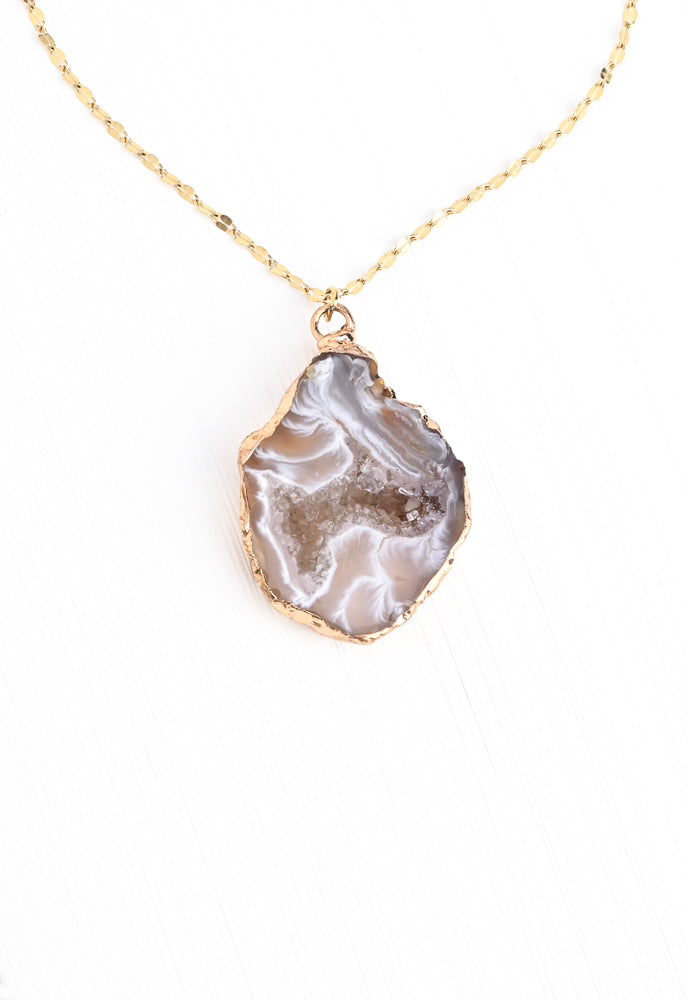 Natural Beauty Agate and Gold Necklace