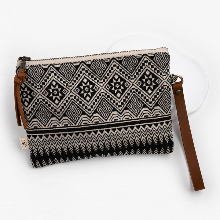 Amara Wristlet in Charcoal