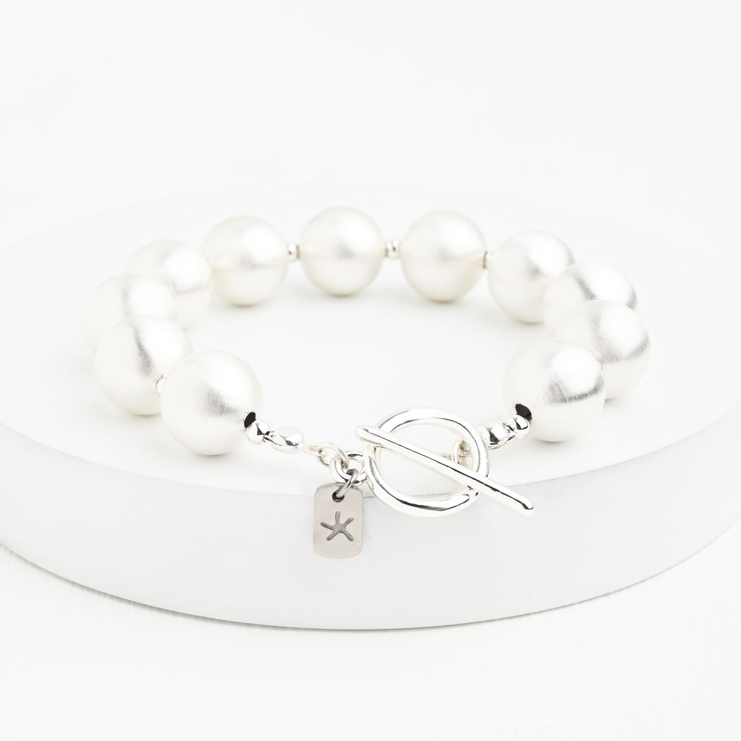 En Vogue Ball Bracelet in Silver