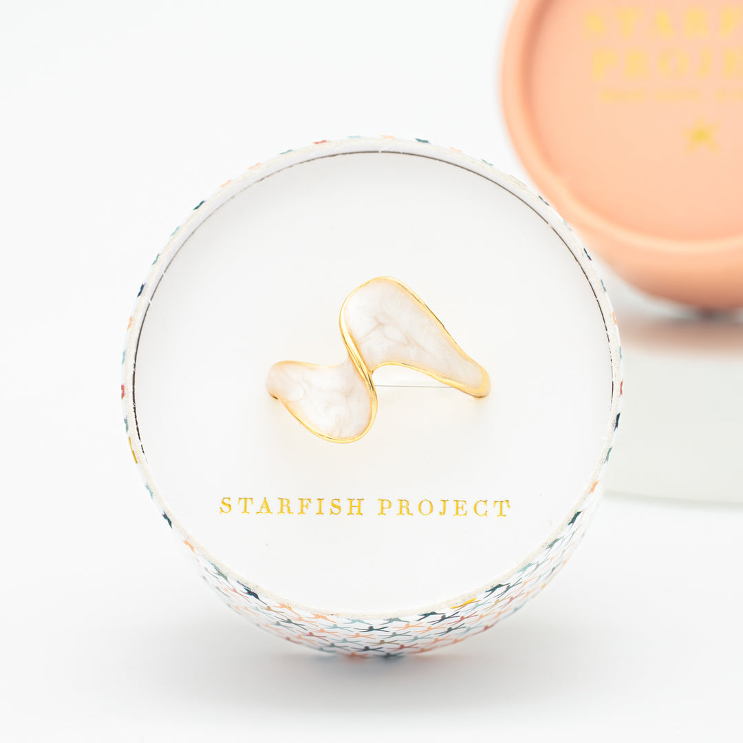 Ribbon of Light Ring in Sandstone
