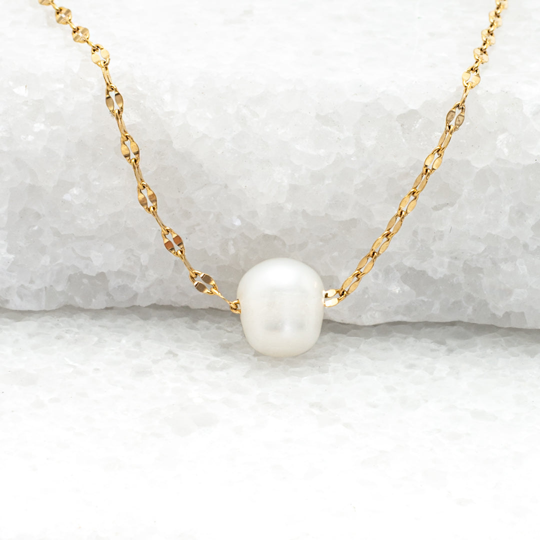 Annie Gold Pearl Necklace