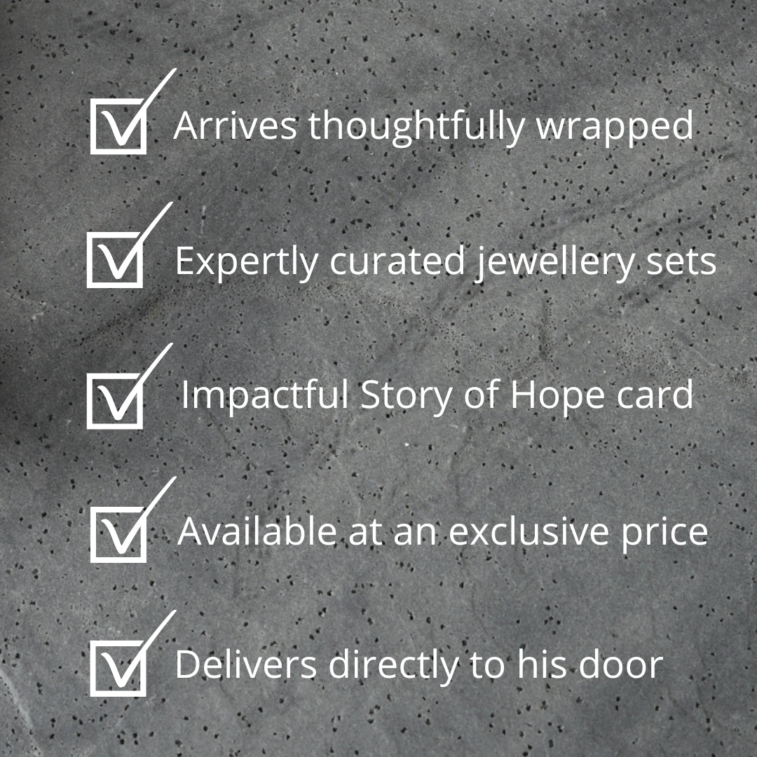 The Freedom Fighter Gift Set in Gold