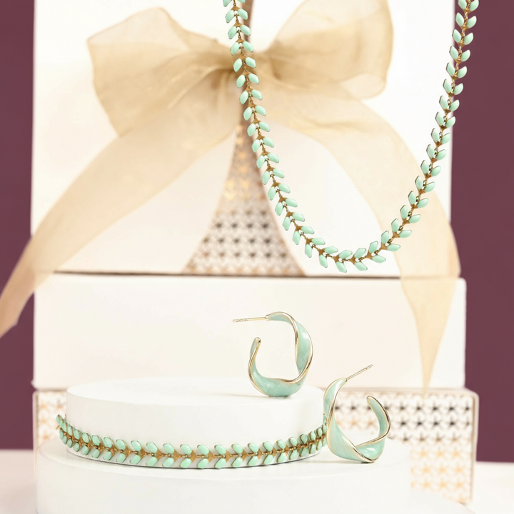 With a Twist Gift Set